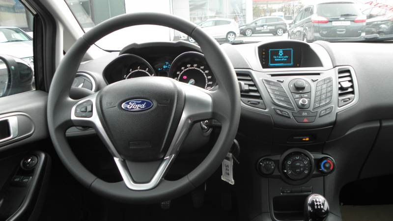Чи є трабли з коннектом телефону Ford SYNC? 3