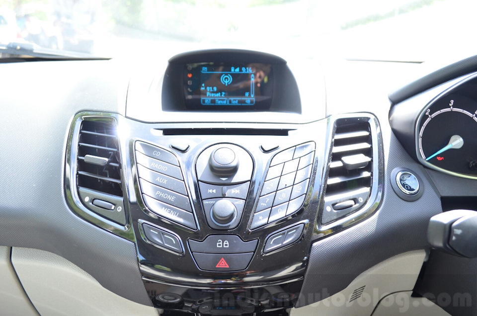 Чи є трабли з коннектом телефону Ford SYNC? 1