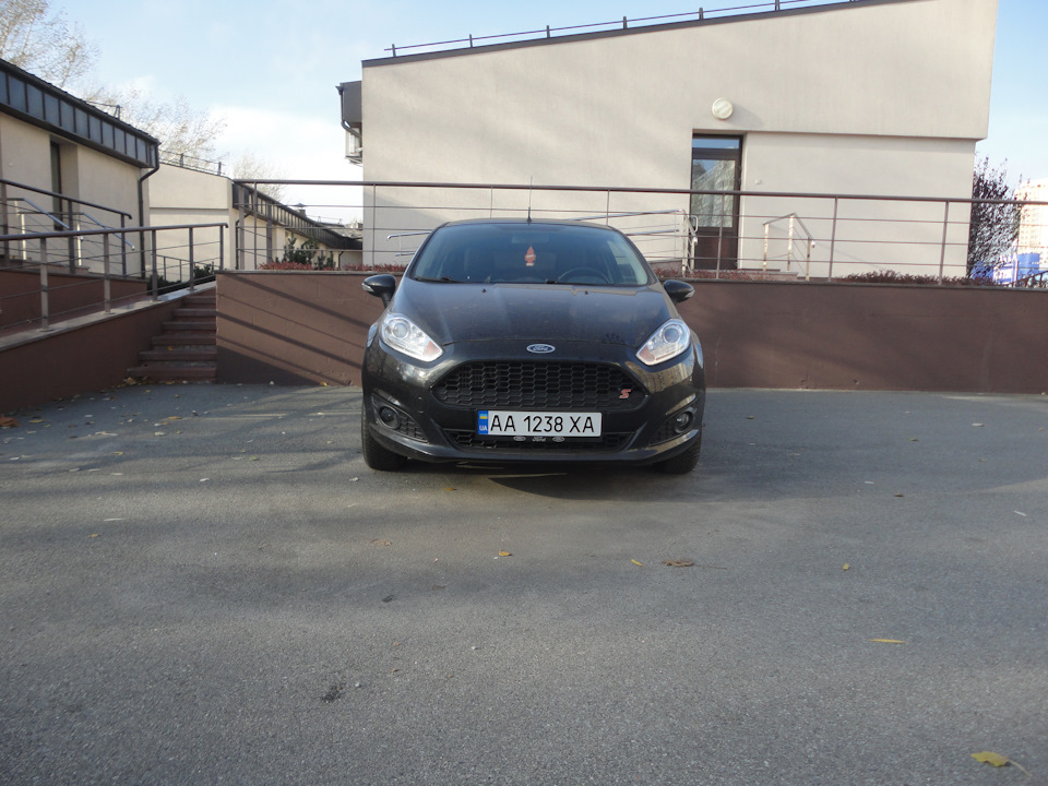 Ford Fiesta Zetec S Grille Badge 2