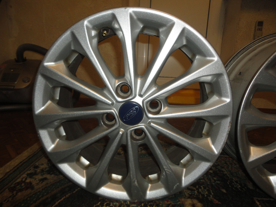 Продам Оригінальні литі диски Ford від Fiesta Sport версії 5