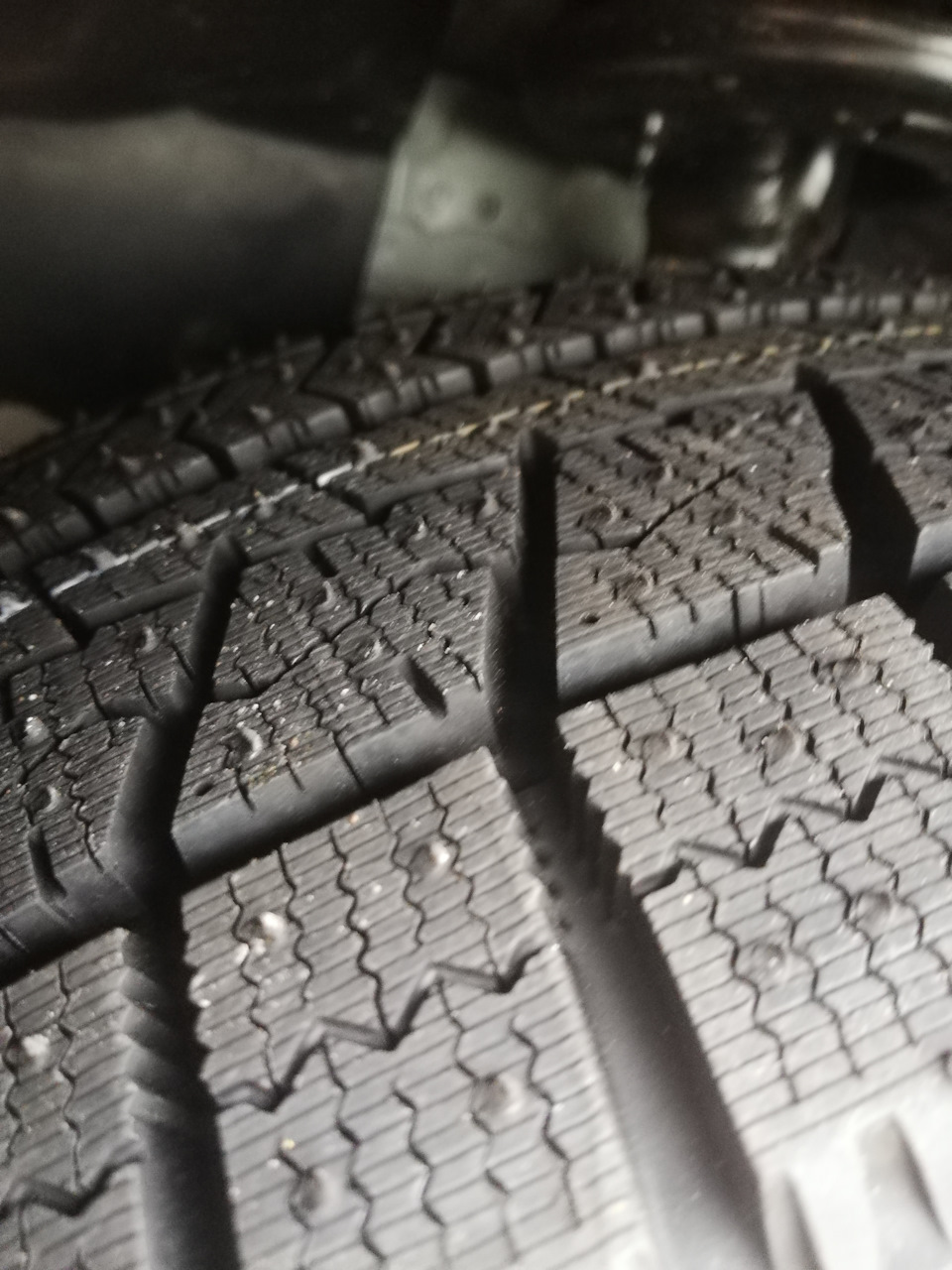 Bridgestone blizzak vrx 185/60/15 1