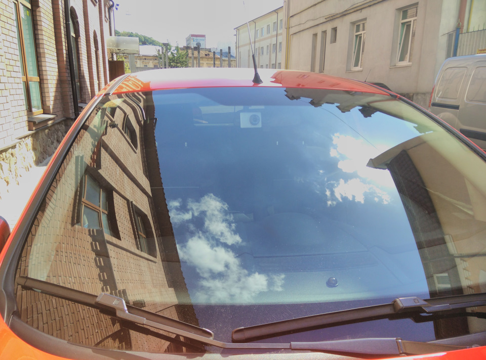 Реєстратор Xiaomi Yi Car DVR 1
