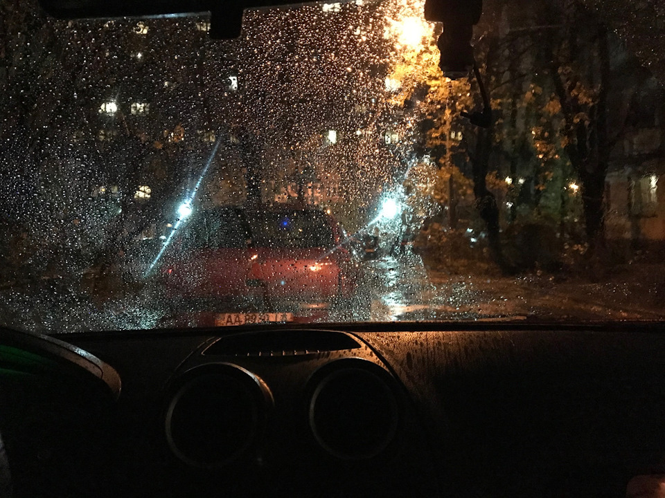 Магія з лобовим склом: нерівномірно стікає вода 2