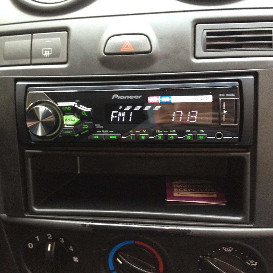 Магнітол Pioneer MVH-180UBG 1