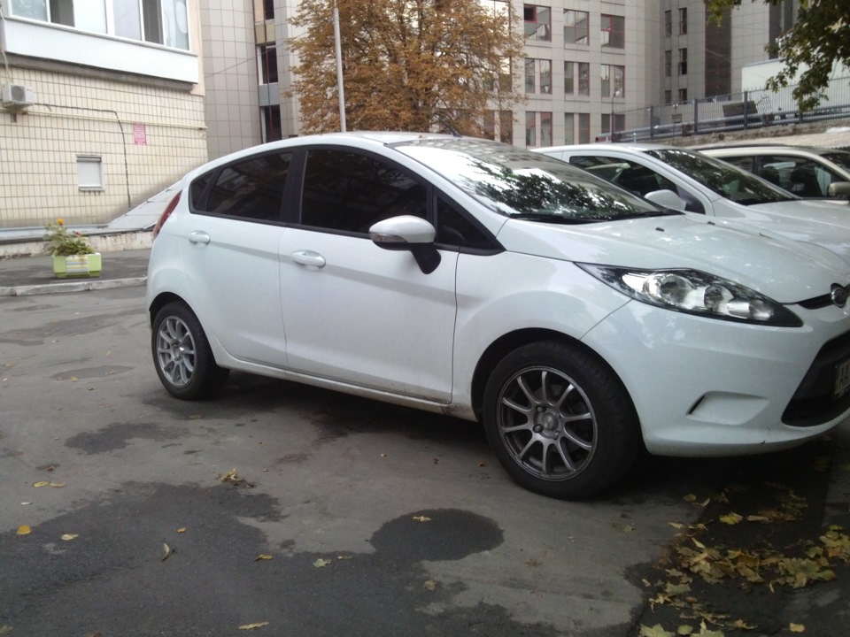 Advan RS 833 1