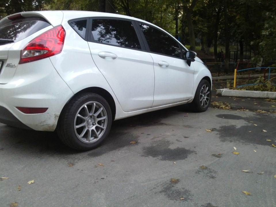 Advan RS 833 3