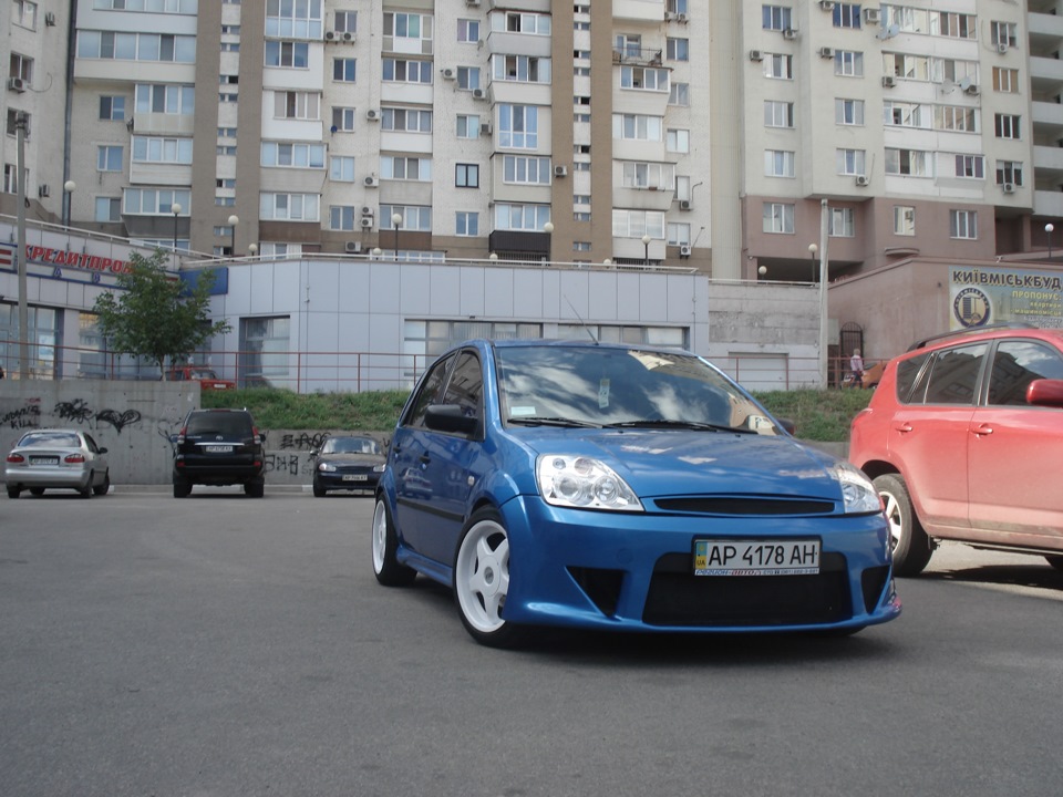 Продам бампер, резину, диски 3