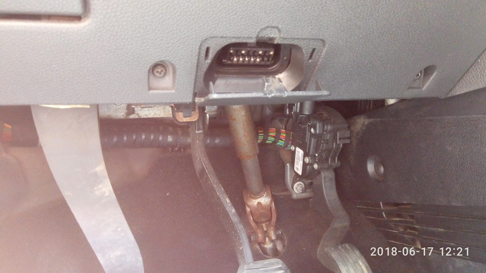 Самостійна комп'ютерна діагностика Ford Fiesta 3