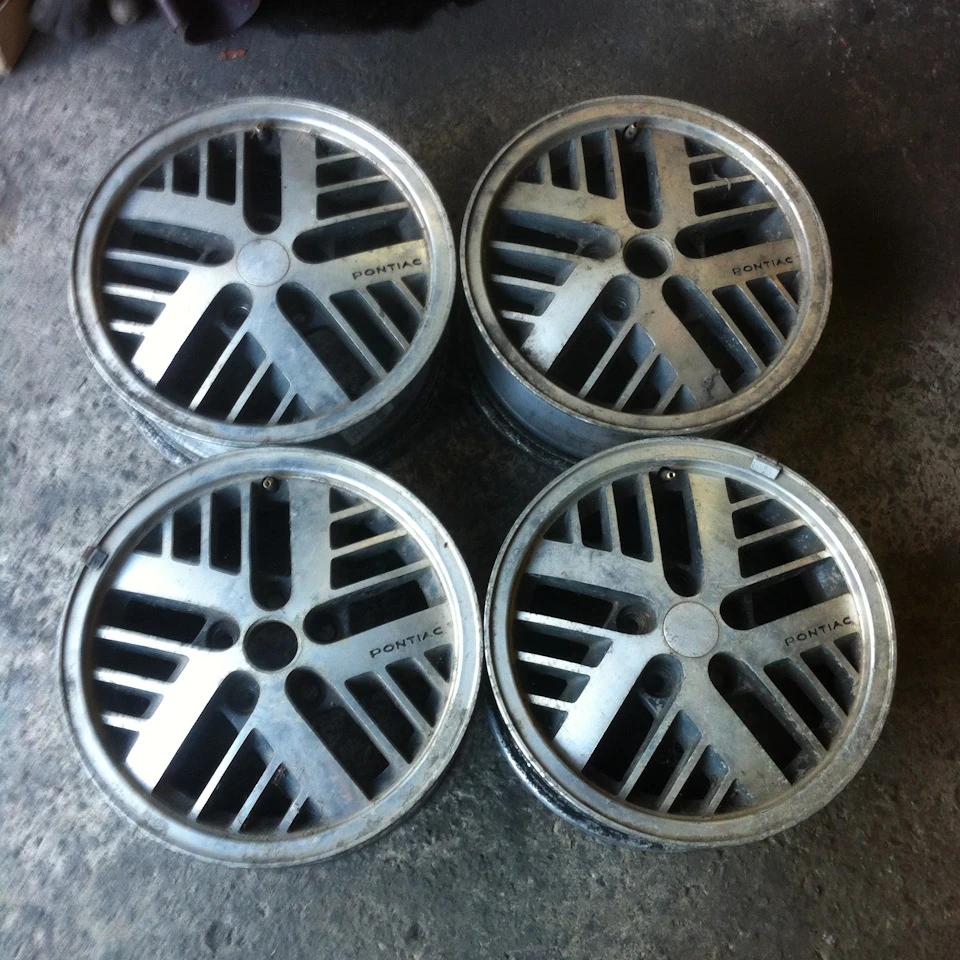 Pontiac Fiero Custom Wheels 100%