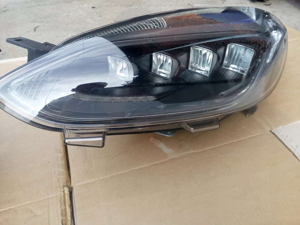 Що нове) Фари Ford Fiesta mk8 4