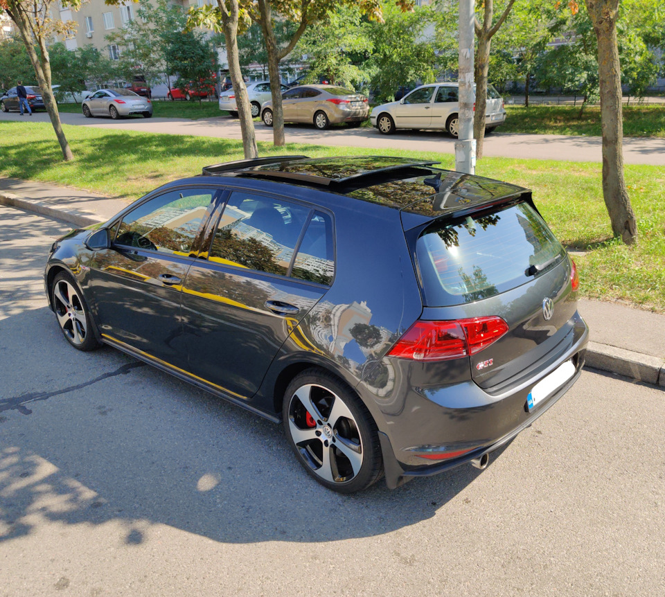 Купив Volkswagen Golf GTI Performance Pack! 2
