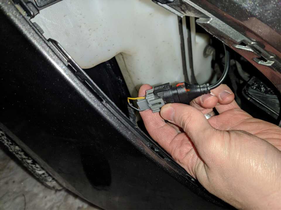 Встановлення LED ПТФ + активація автоматичного замикання дверей. 5