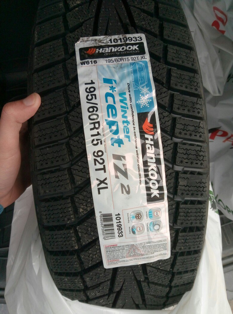 Hankook Winter i*cept iZ 2 (W616) 195/60 R15 3