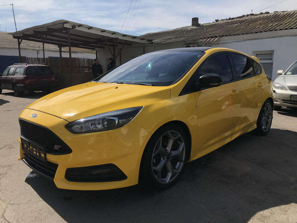 Покупка жовтого покемона) 1