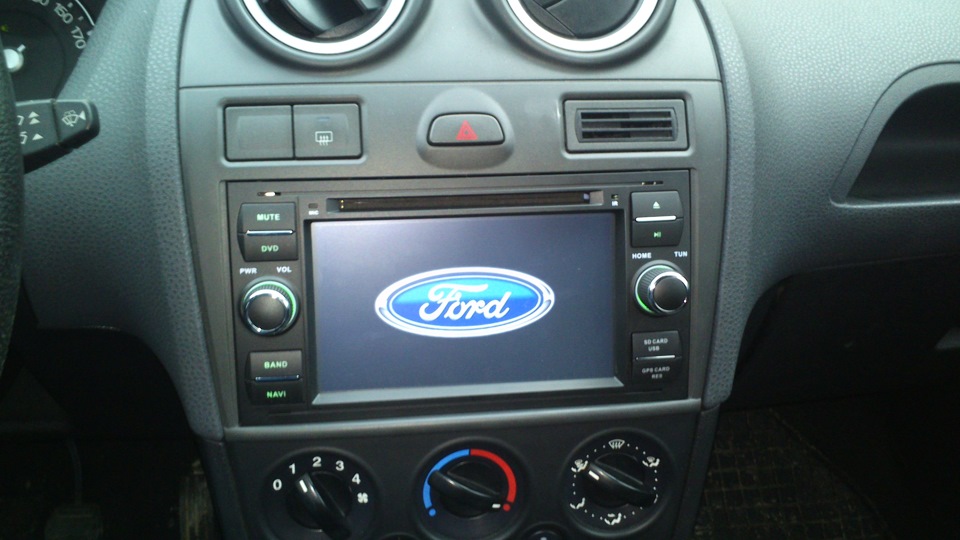 DVD/GPS у штатне місце 2