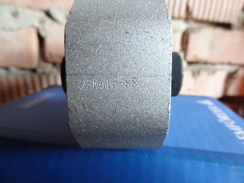 Опора кпп задня нижня Lemforder 33752 01 3