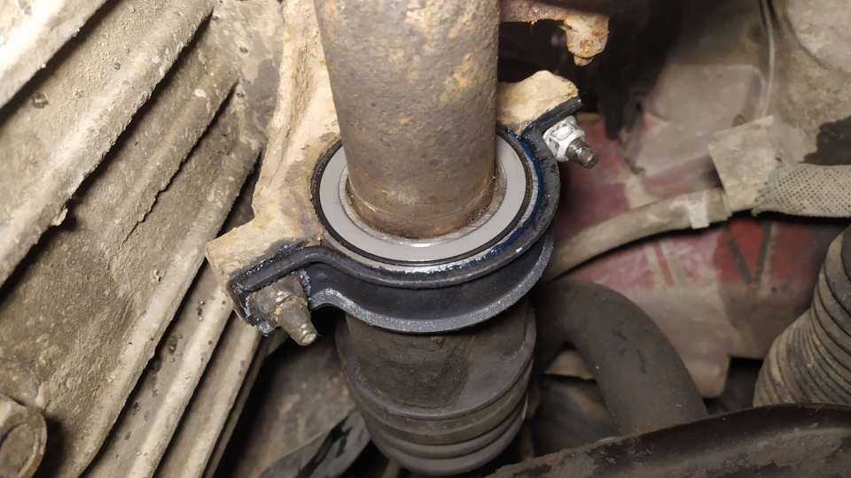 Підшипник підвісної півосі FORD 1 701 597 / INA 712 0764 10 5