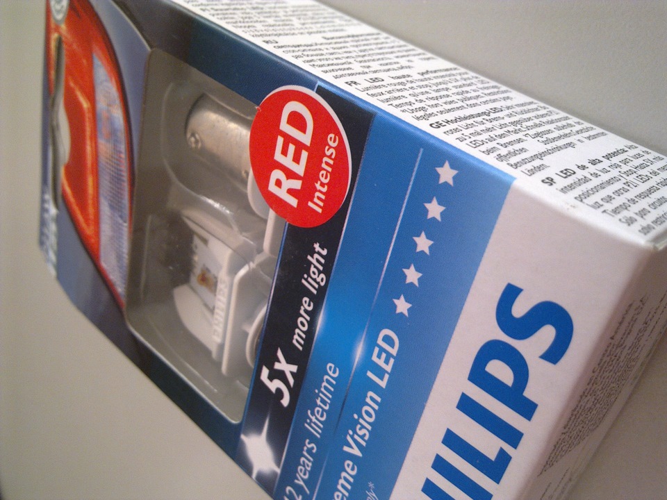 PHILIPS X-treme Vision LED 4