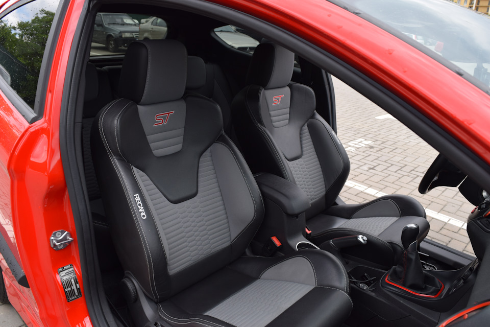 Поза 69: RECARO 3