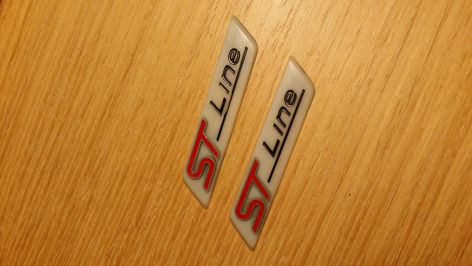 Шильдики ST-line Red&Black 5