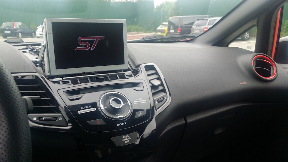 Чи варто ставити Sync3 на Ford Fiesta? Звіт/FAQ: 2,5 роки використання 4