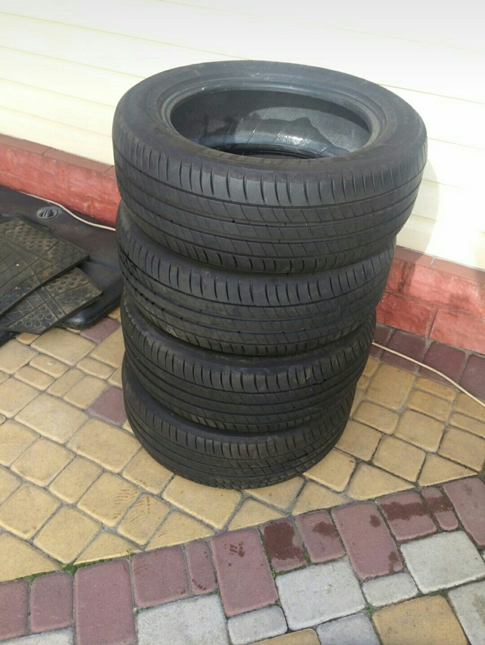 Продам комплект шин Michelin Primacy 3 4