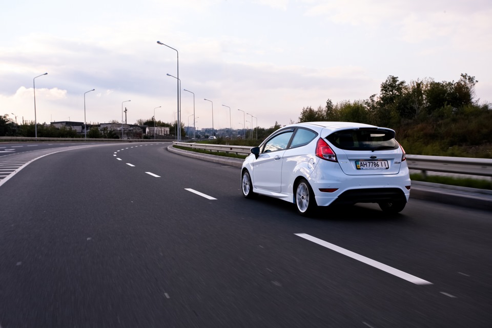 Фотосесія Ford Fiesta Sport 2