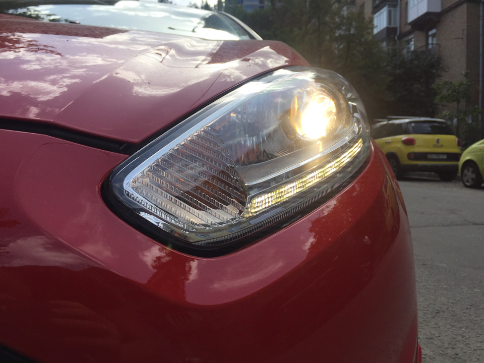 Автомампи BOSCH H7 Gigalight Plus 120 + Philips w5w 5