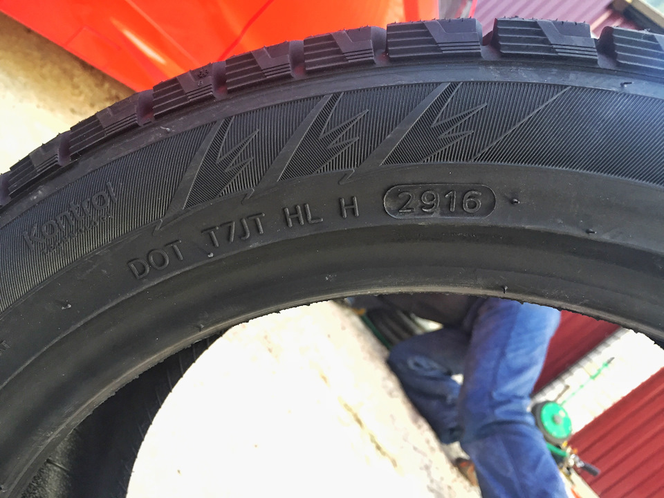 Зима Hankook Winter I*Cept IZ W606 195/50 R16 84T 2