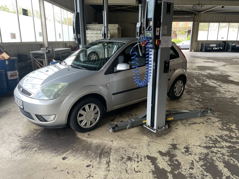 Полирнувся