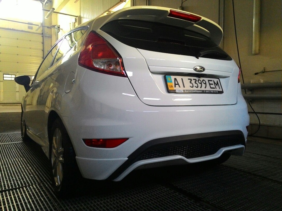 Задній дифузор Fiesta ST 3