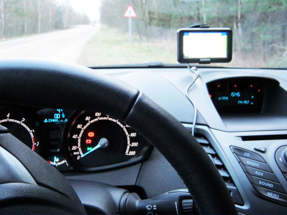 + Навігатор Garmin nuvi 40 1