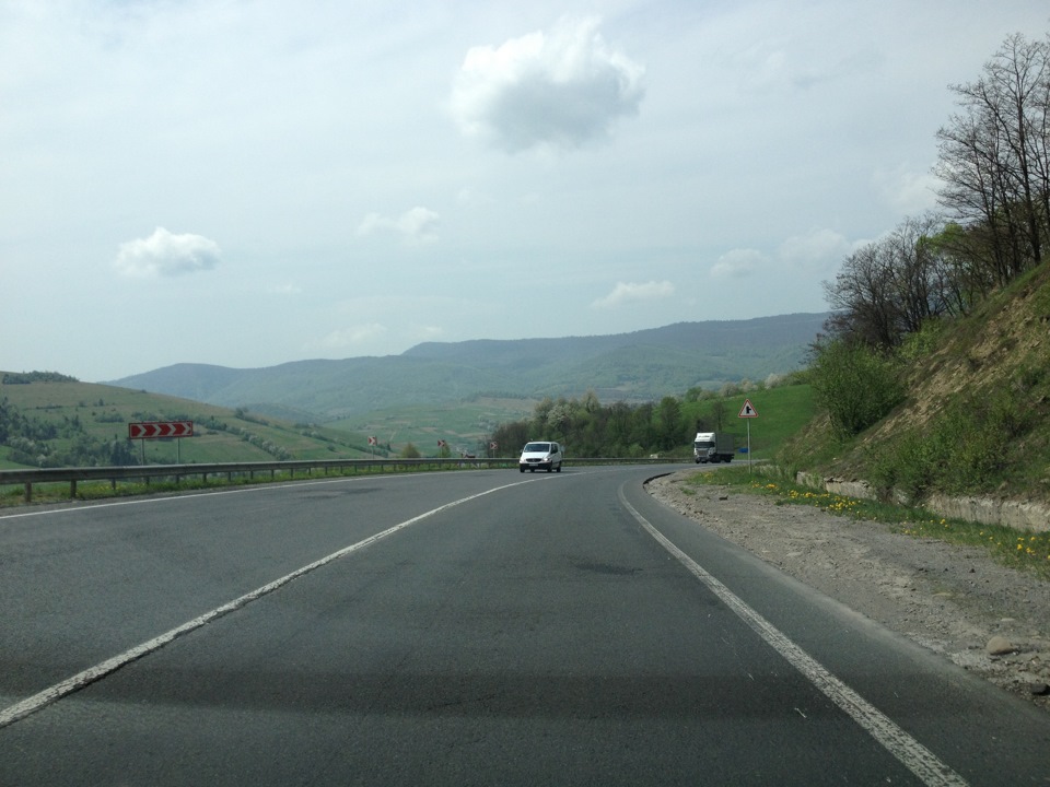 2306 км по Карпатах за травневі 4