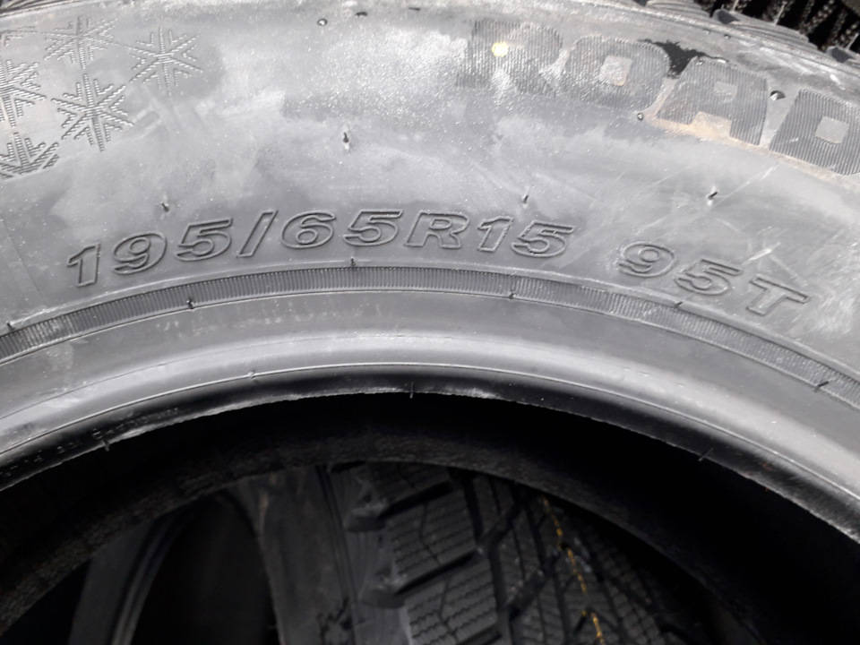 ROADSTONE WinGuard ice Plus WH43 У фордика перша зимова гума за 12 років. 5