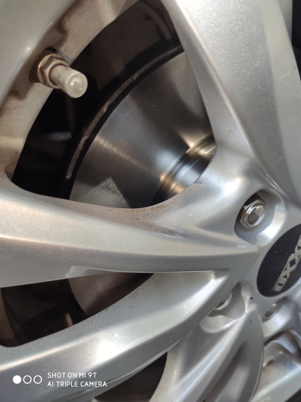 Тормозні диски та колодки в коло (BREMBO) 2