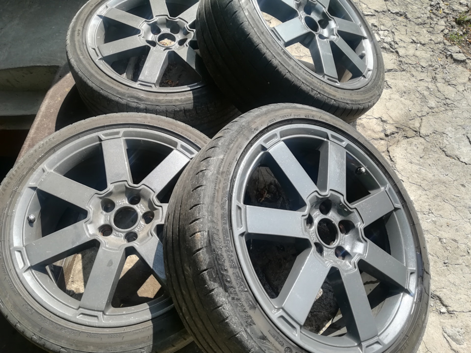 Продаж котків ford r18 5