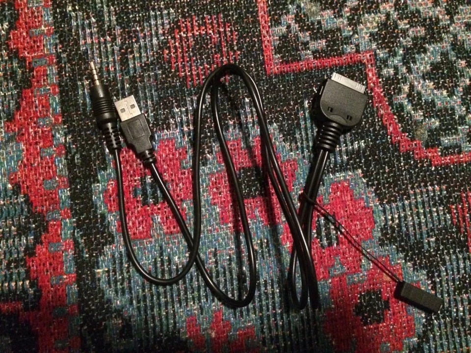 3.5mm Audio AUX USB Cable for iPhone 4/4S