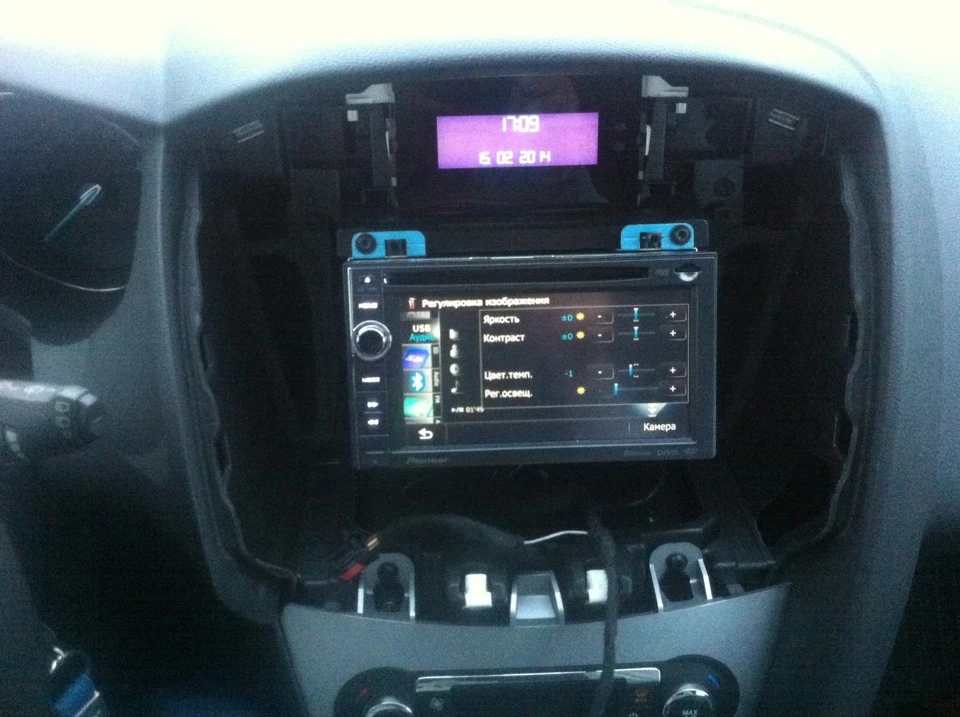 Установка Pioneer Avic F940BT