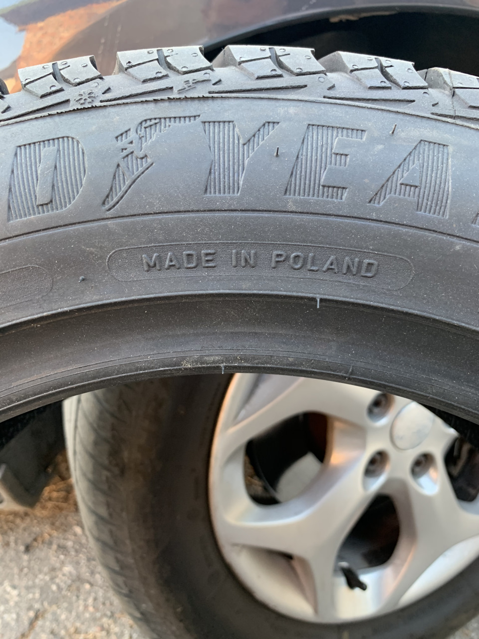 Зимові шини Goodyear UltraGrip Ice 2 205/55 R16 94T XL FP 5
