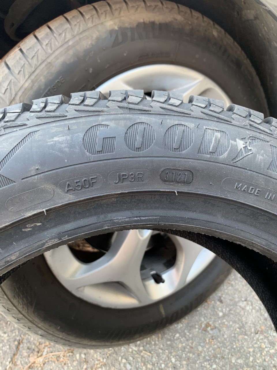 Зимові шини Goodyear UltraGrip Ice 2 205/55 R16 94T XL FP 3