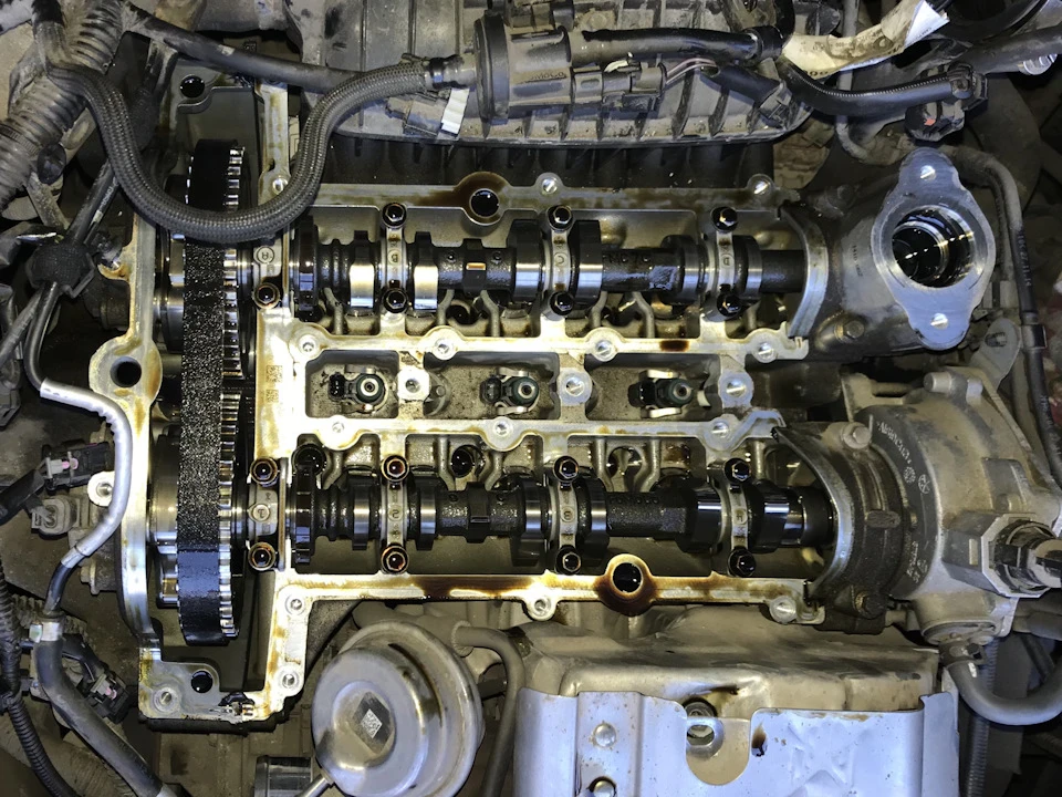 Усунення мастильного запотівання клапанної кришки ecoboost 1.0