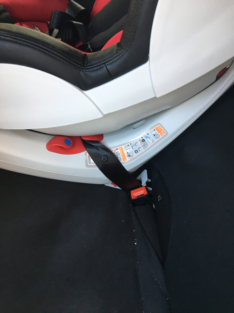 ISOFIX посередині, або як зафіксувати крісло isofix посередині заднього дивана 4