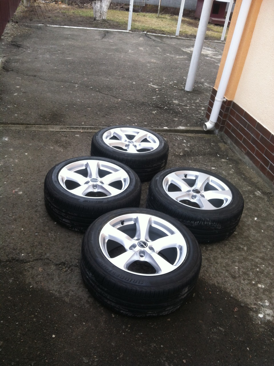 Продаю Borbet 8Jx17 5x108 ET40 з гумою, Україна 1