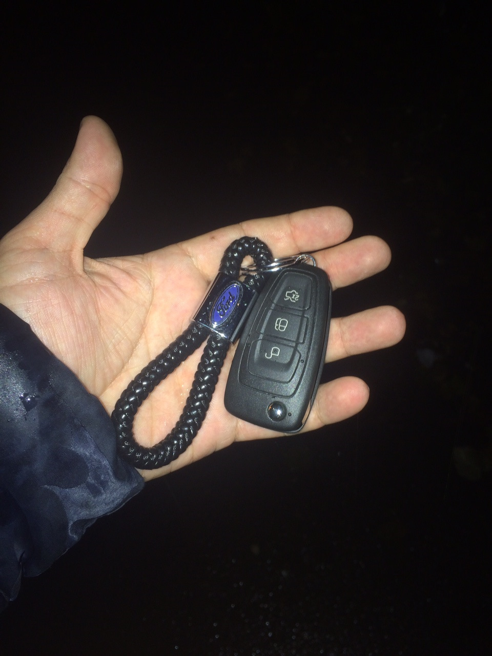 Килимок в багажник та інші плюшки 3