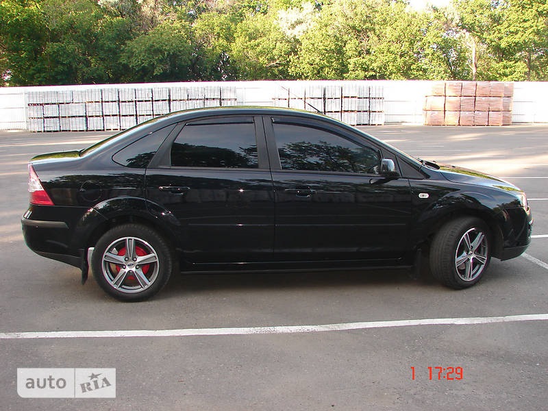 Машинка Обміняна на Kia Magentis.ждем оформлення документів а поки пару фото Фокусу 2