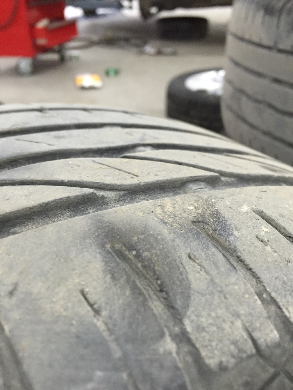 Продам шини Bridgestone turanza 215/55 r16 3