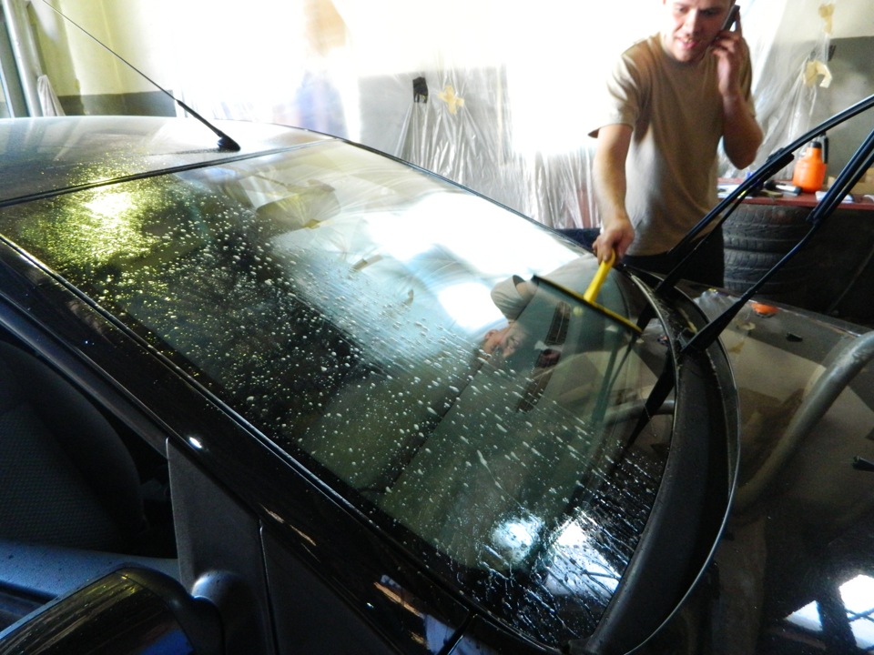 Вирішив щось змінити в авто. Затонував лобове скло. 1