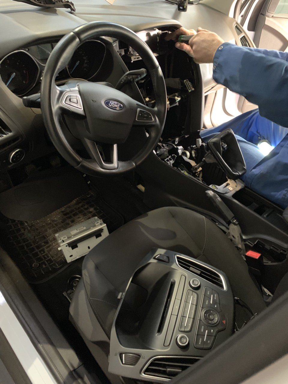 Synk3 та підлокітник RS 2