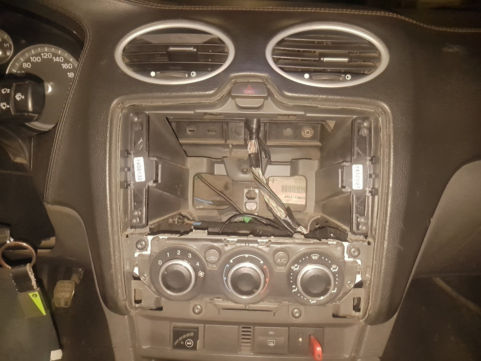 Встановлення магнітоли з USB 4