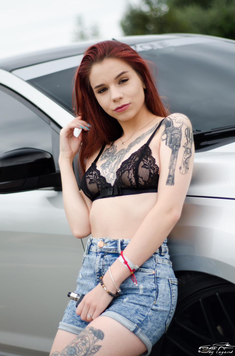 Focus & Girl & Vape 4